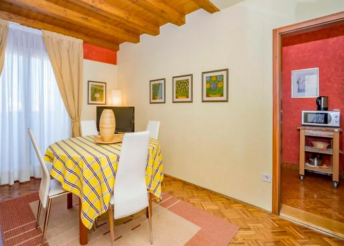 Apartments Villa Rossella 1