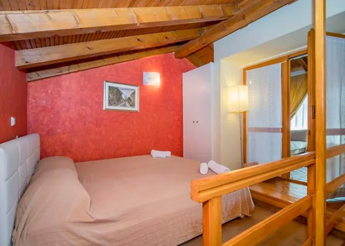 Apartments Villa Rossella 1